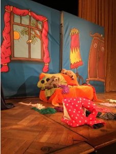 thumbnail of Theaterbesuch